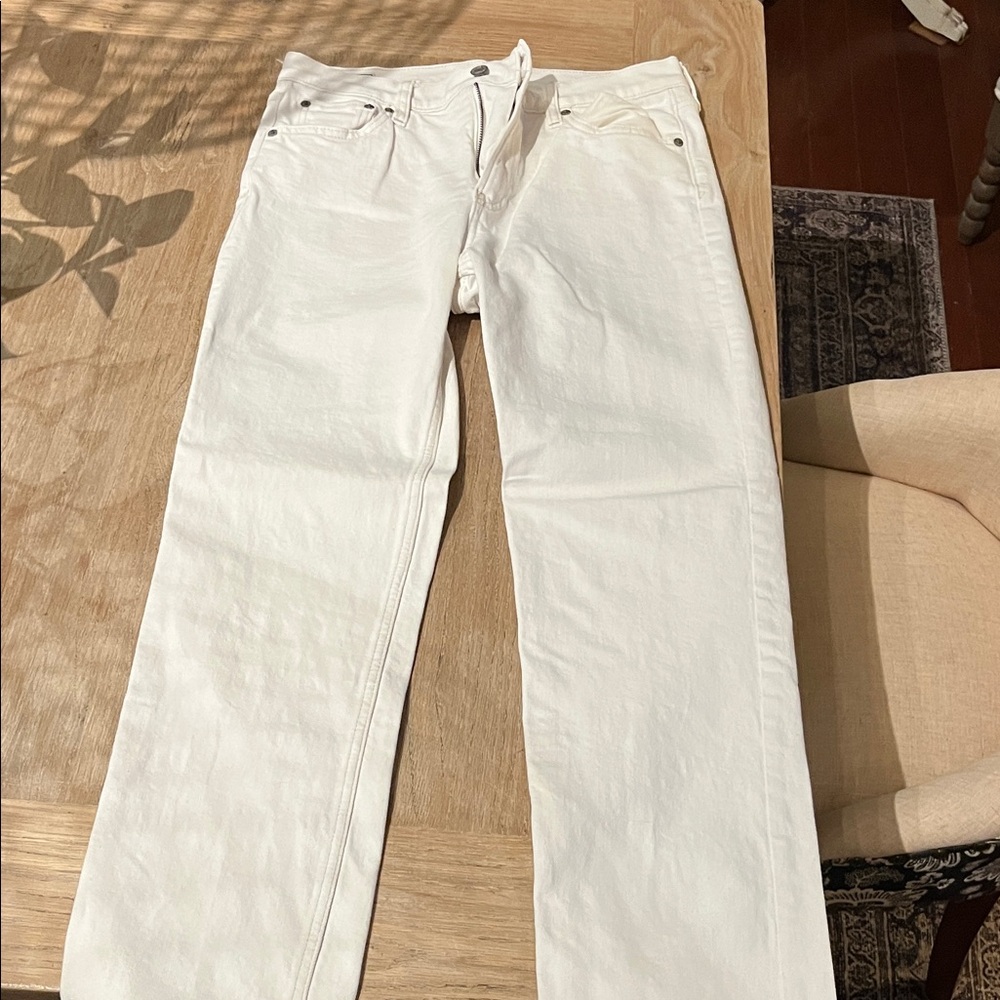 GAP women’s 90’s straight high rise off-White Jeans